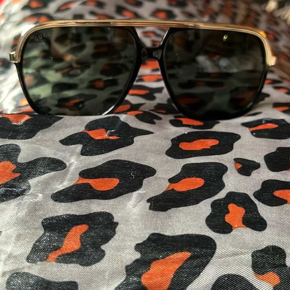 Gucci glasses GG0200S